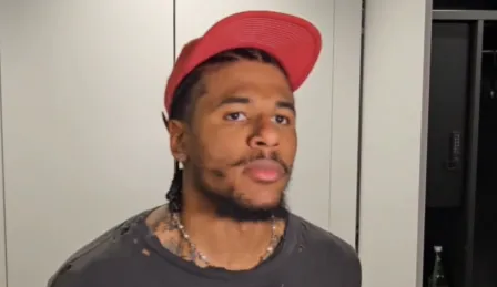 开云体育app-杰伦-格林：问题出在回合争夺上，我们必须争抢更多的失控球